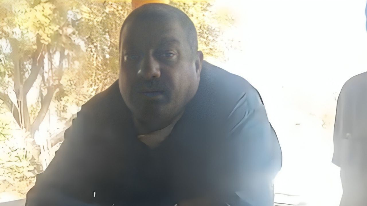 आरोपी अशोक सिंह । Photo Credit: Social Media