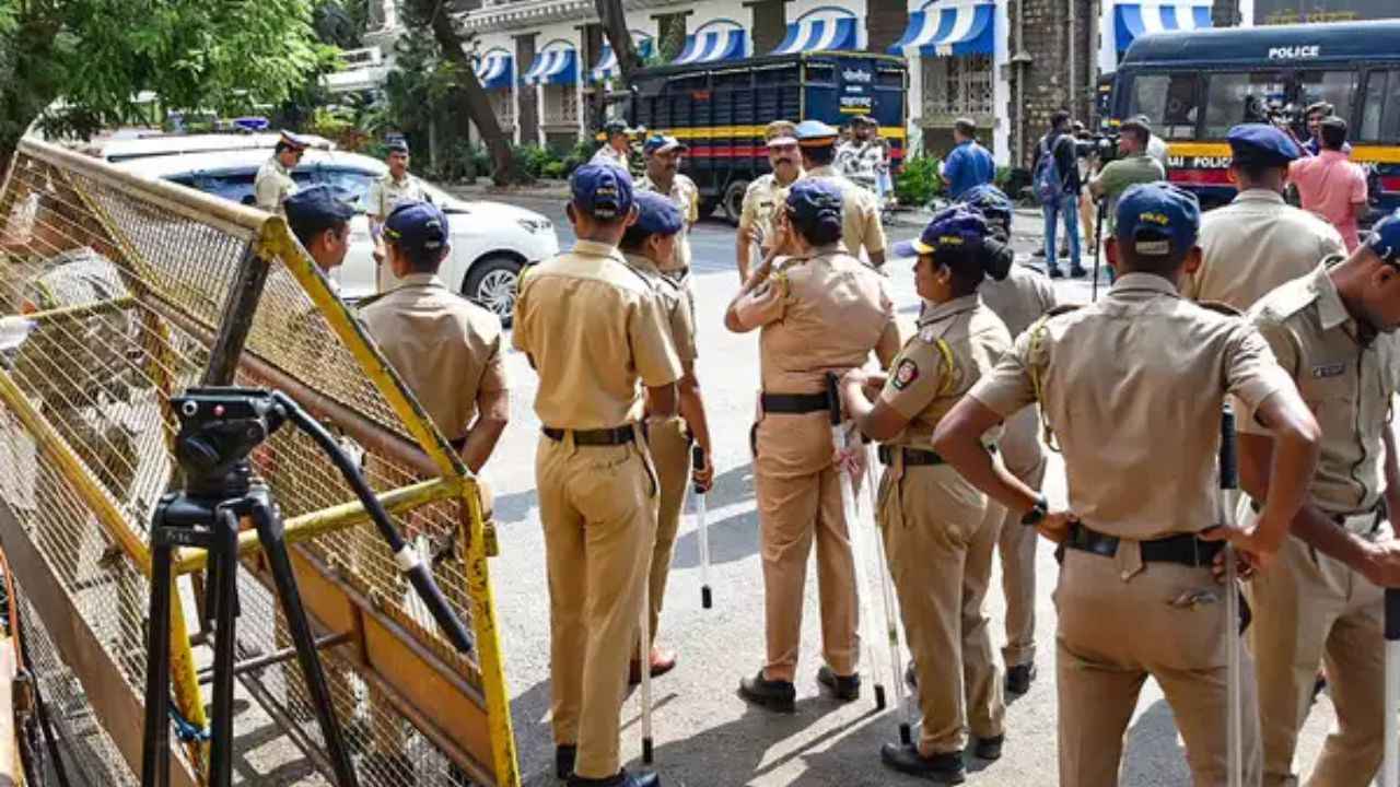 eid celebrations warning mumbai police