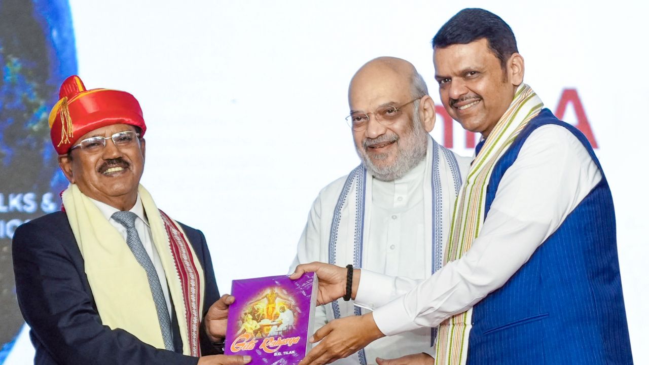 अजीत डोभाल को मिला लोकमान्य तिलक पुरस्कार। (Photo Credit: Social Media)