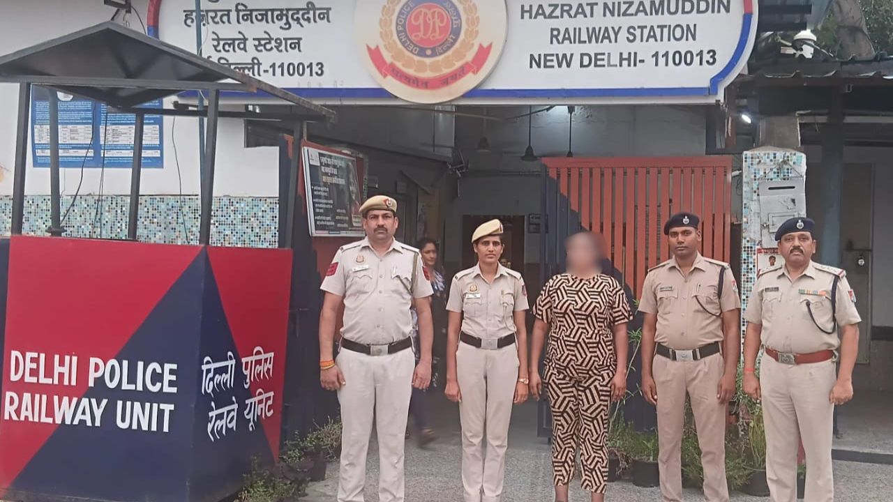 Hazarat Nizamuddin station Cocaine