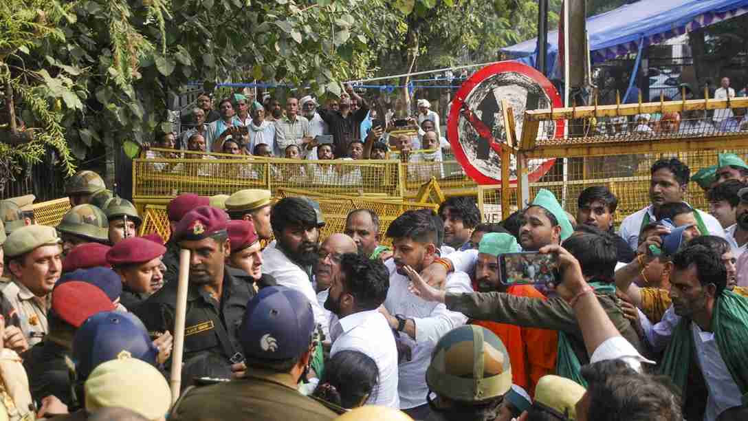 प्रतीकात्मक तस्वीर । Photo Credit: PTI