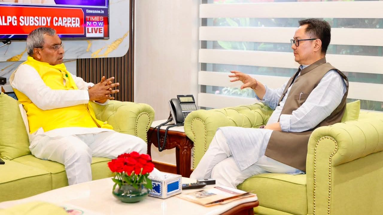 OP Rajbhar meets kiren rijiju