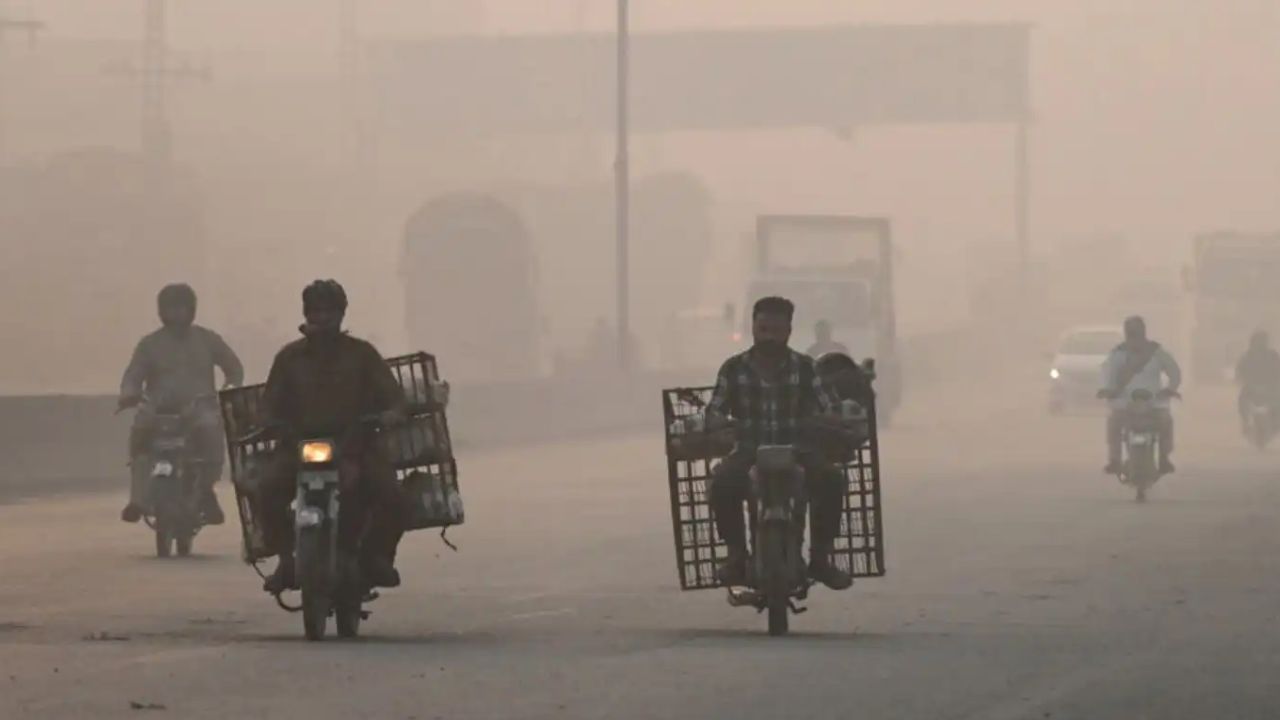 air pollution in Pakistan reached up to hazardous level