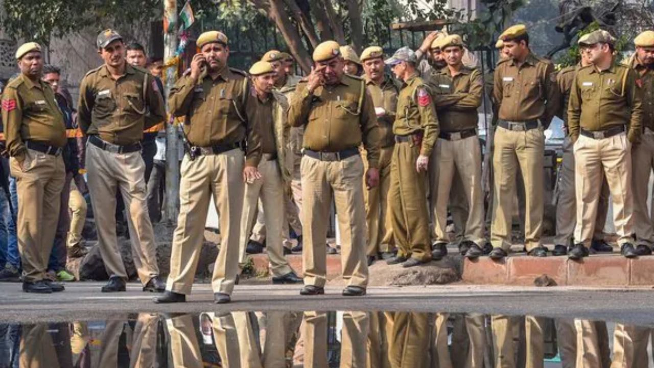 प्रतीकात्मक तस्वीर । Photo Credit: PTI