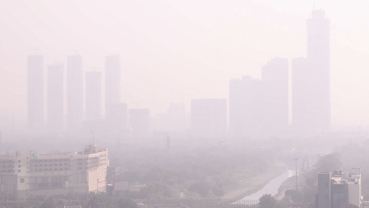 Delhi NCR Pollution condition। Photo Credit: PTI