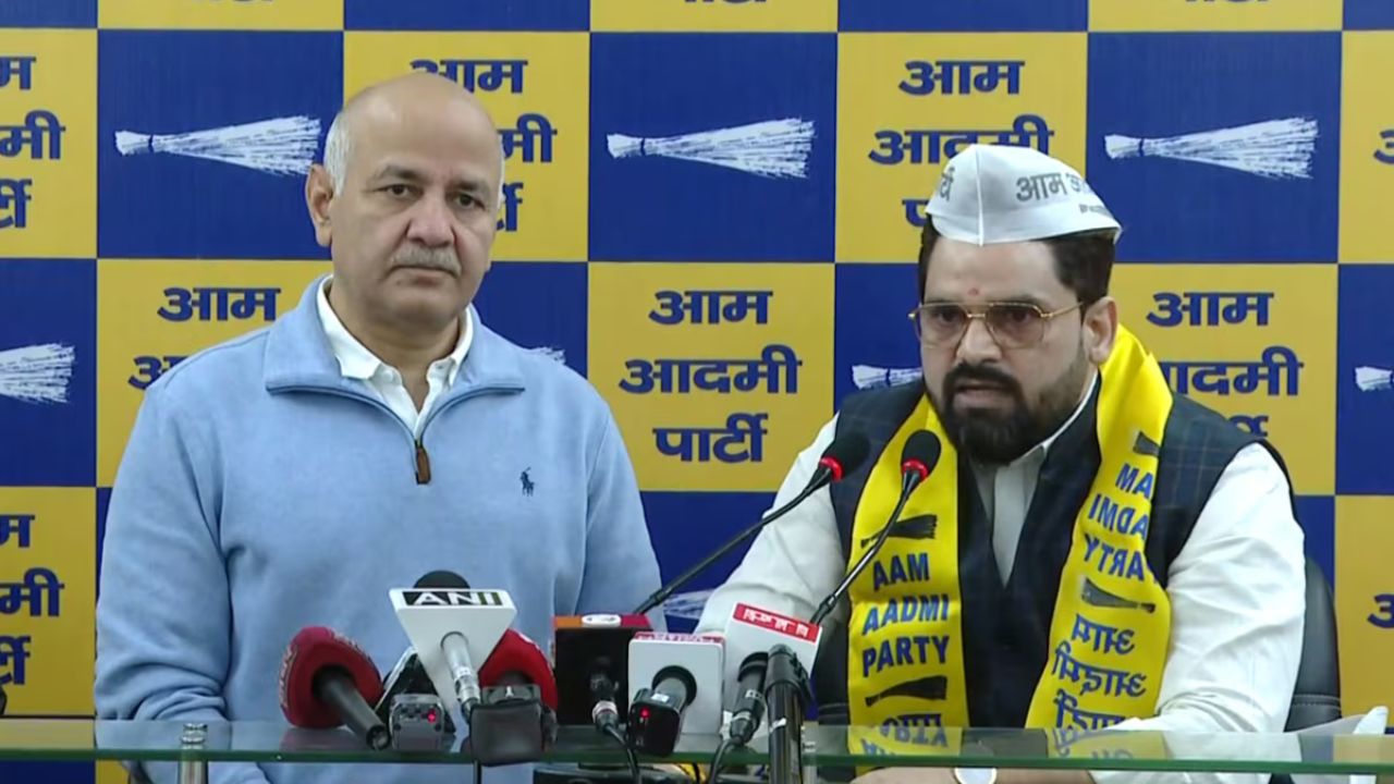 Pravesh ratn joins aap