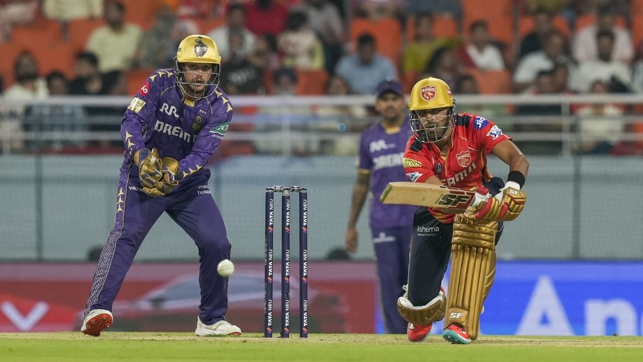 शशांक सिंह बैटिंग करते हुए । Photo Credit: PTI