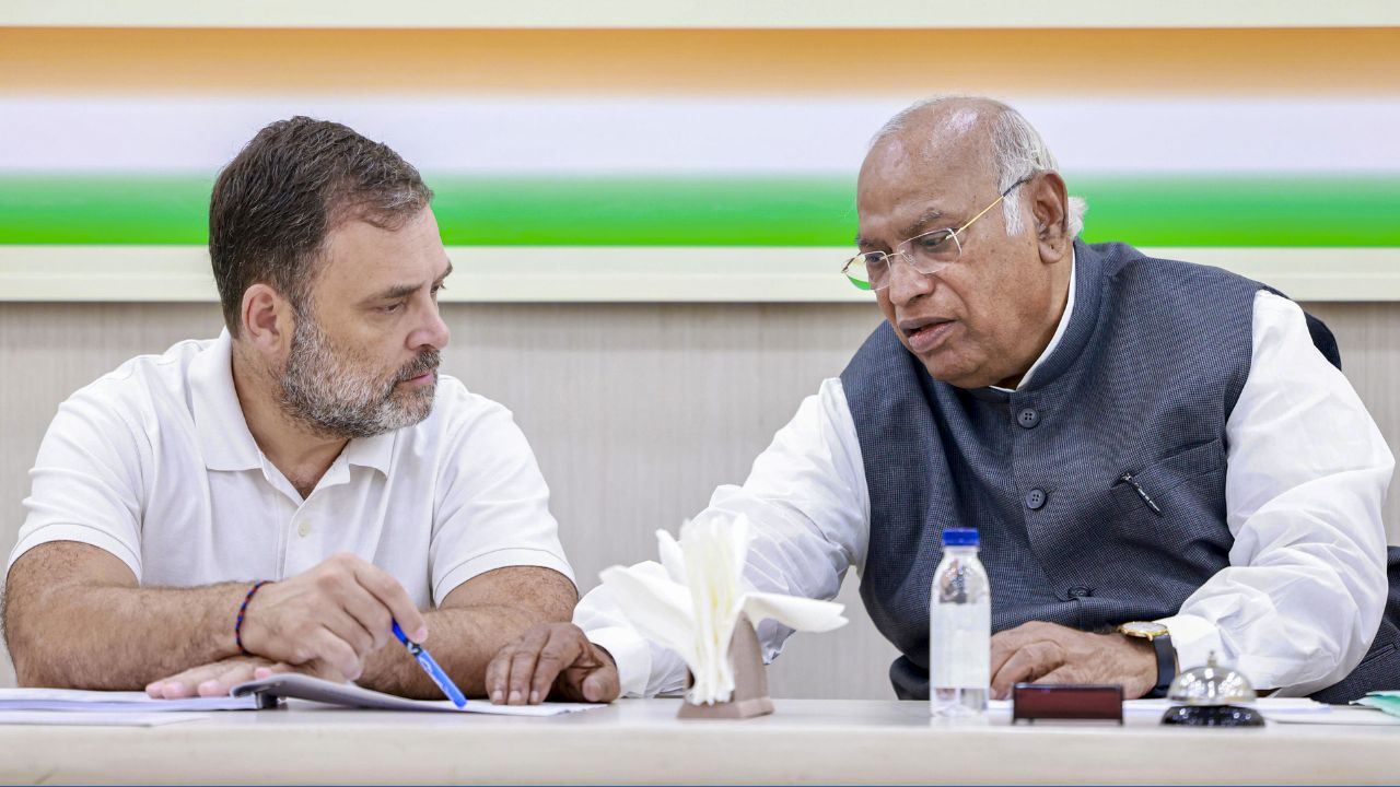 Rahul Gandhi Mallikarjun Kharge 