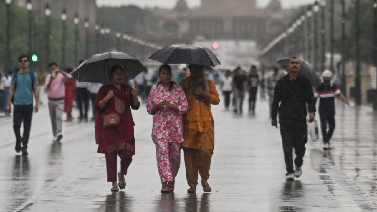 दिल्ली-NCR में बारिश कब होगी? कई राज्यों में बाढ़ के हालात