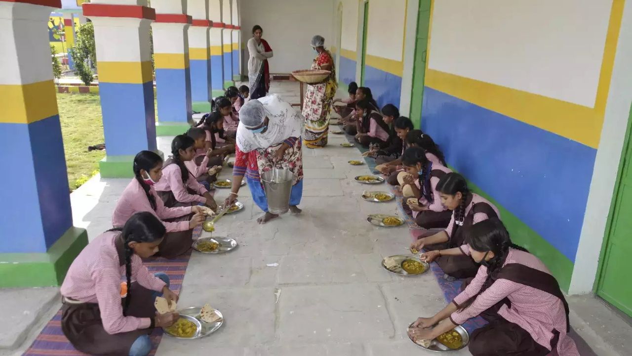 students having mid day meal at school