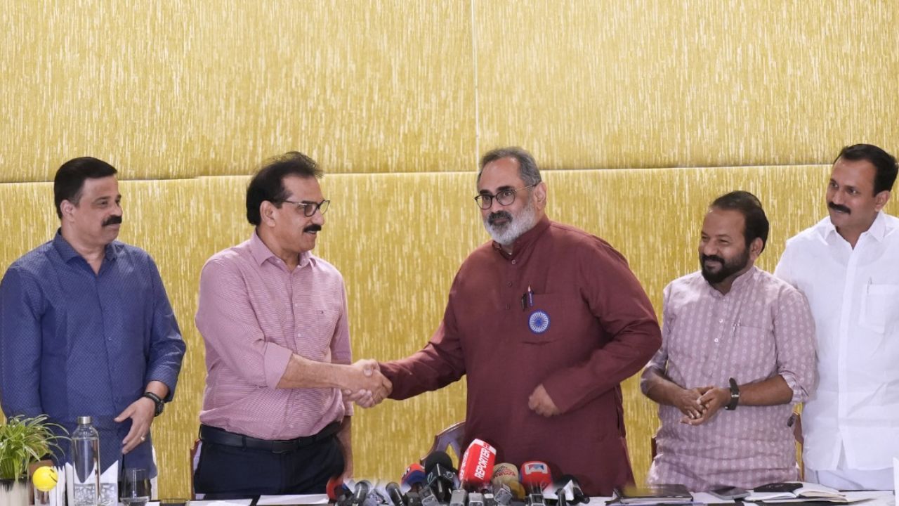 साबू जैकब और राजीव चंद्रशेखर । Photo Credit: X/@RajeevRC_X