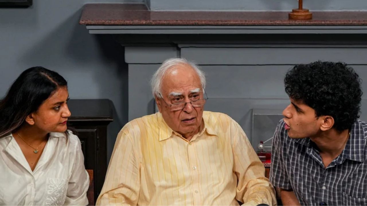 Rajya Sabha MP Kapil Sibal, CJP spokespersons Saurav Das and Ratna Singh