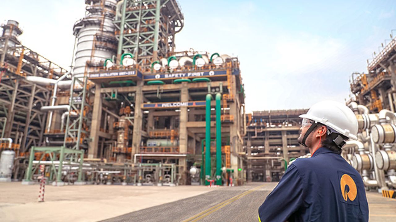 Reliance Oil refinery 