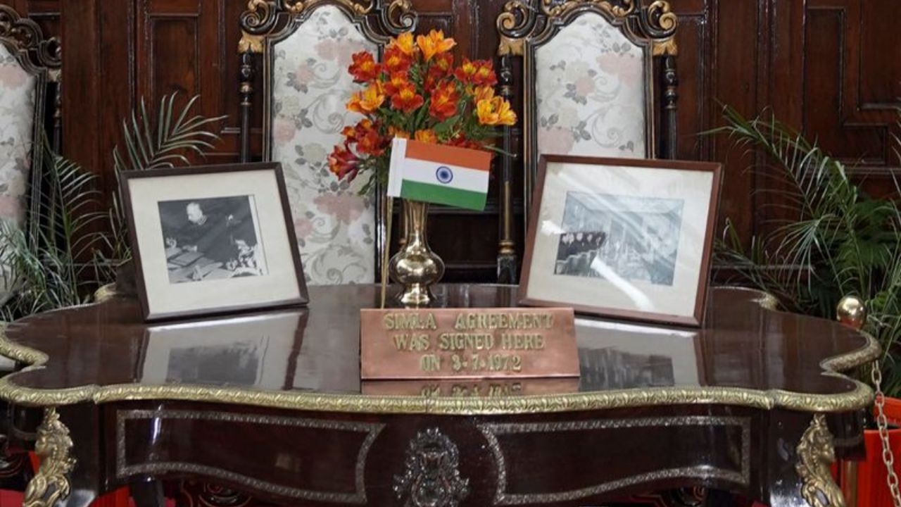 Pakistan flag removed from himachal Raj Bhawan table 