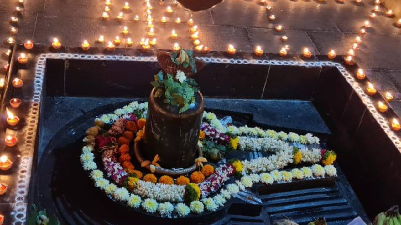 Image of Bhagwan Shiv Puja