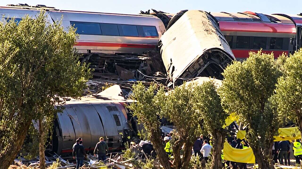 Spain Train Collapsed स्पेन में ट्रेन हादसा