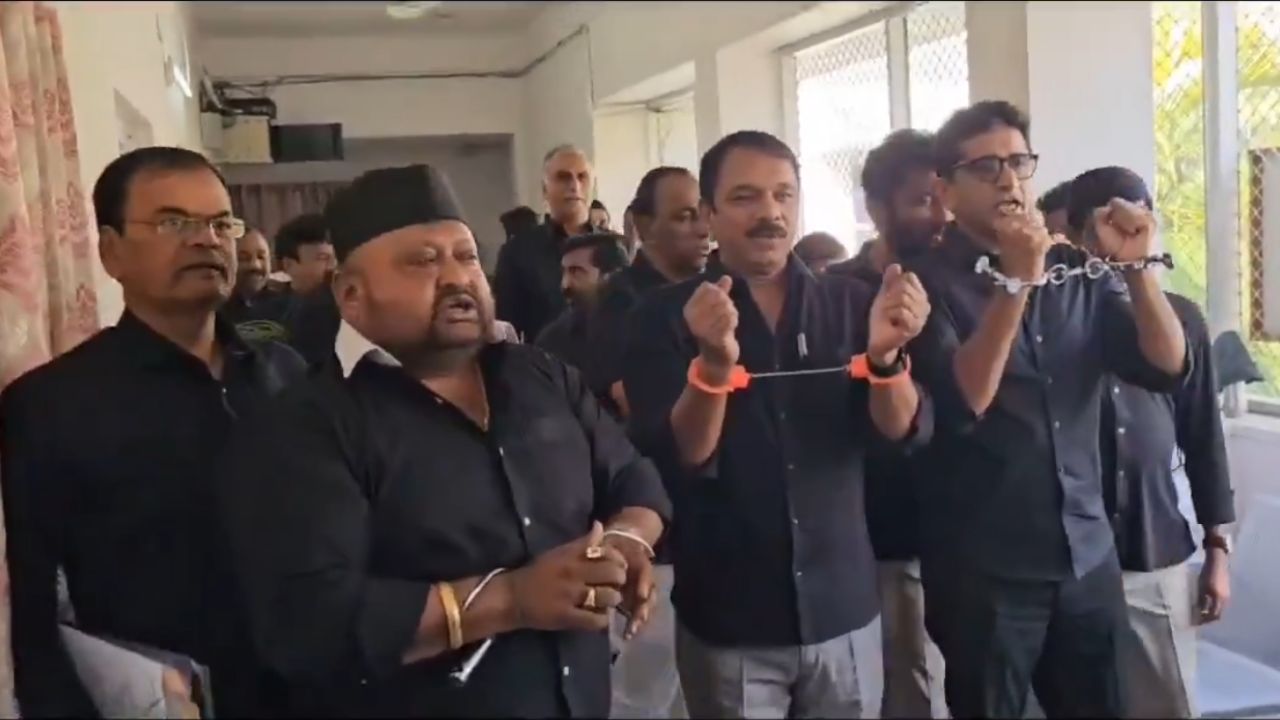 BRS MLA protesting : Screengrab from video