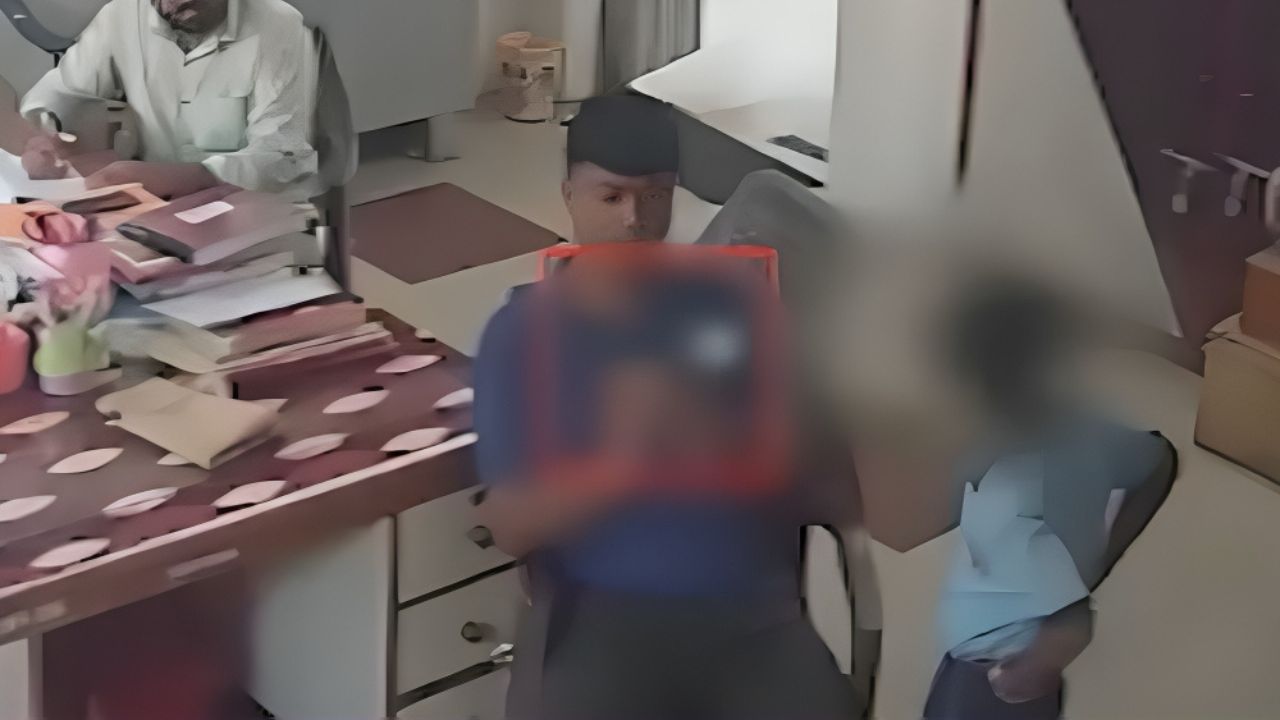 Teacher sends student for liquor