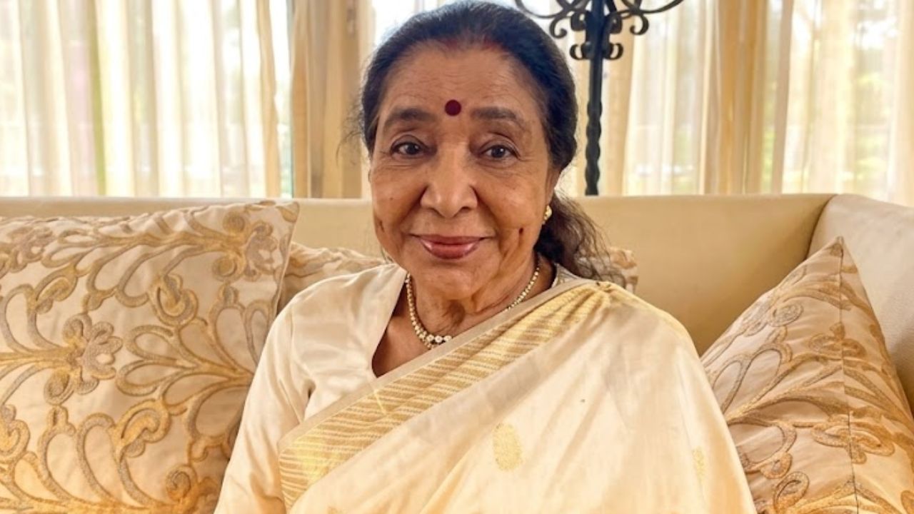What was Asha Bhosle relationship with Lata Know here