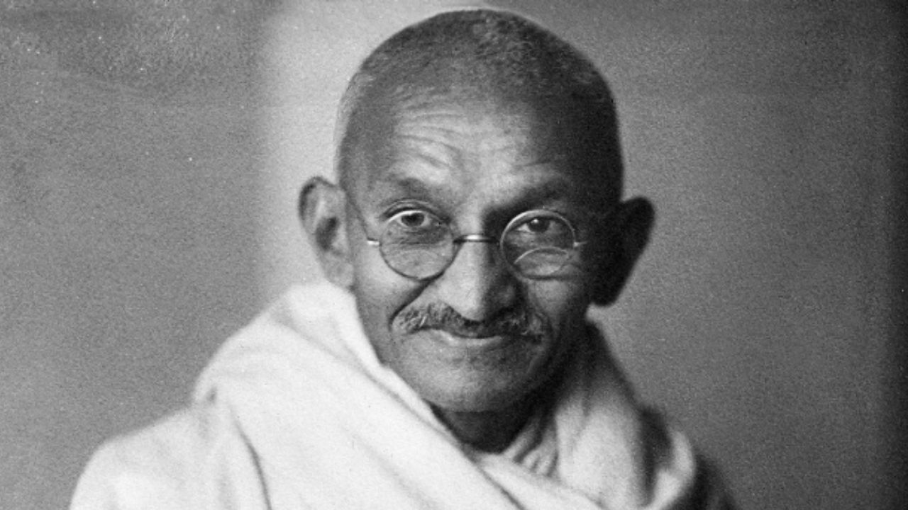  Gandhi 