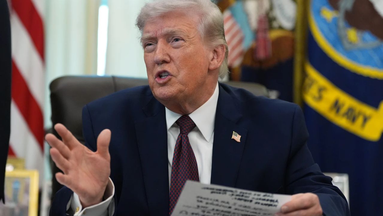 Donald Trump , America, Tata, Wipro, Green Card Program, ग्रीन कार्ड