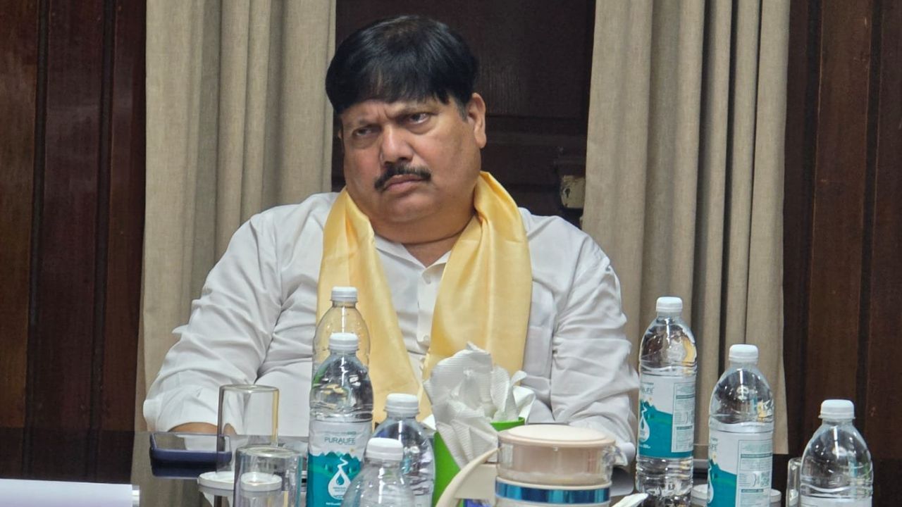 मंत्री अर्जुन सिंह