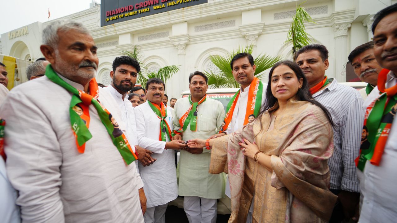 anu tyagi and RND party worker