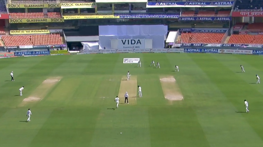 भारत-अफगानिस्तान टेस्ट मैच के दौरान खाली स्टेडियम, Photo Credit: Screengrab via Star Sports
