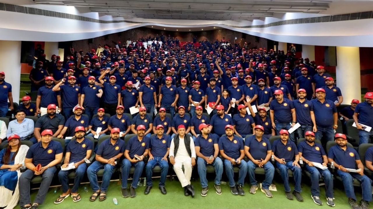 Akhilesh Yadav SP Chhatra Sangathan