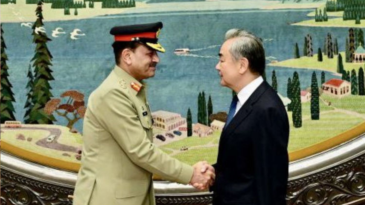 Asim Munir and Wang Yi