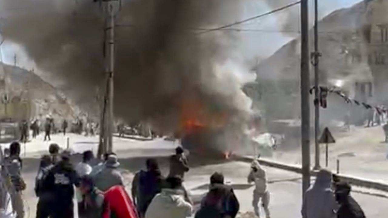 People opposing । Photo Credit: X/@arjunsharma_86