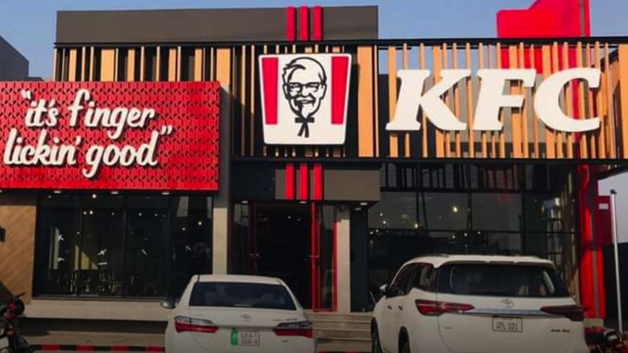Pakistan KFC protest